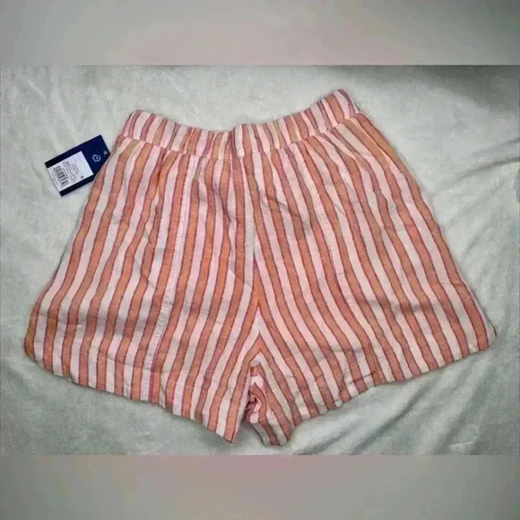 Women’s Shorts  Green With Pockets High Rise Pull On  Universal Thread Size Xs - Picture 2 of 8